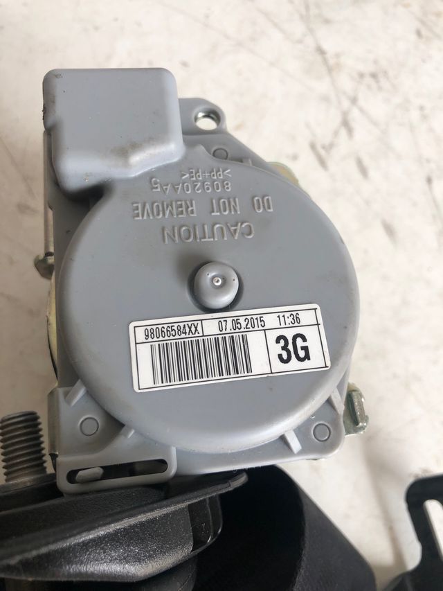 Cinturón de seguridad trasero izquierdo Citroën c4 Picasso 2015 Referencia original : 98066584XX