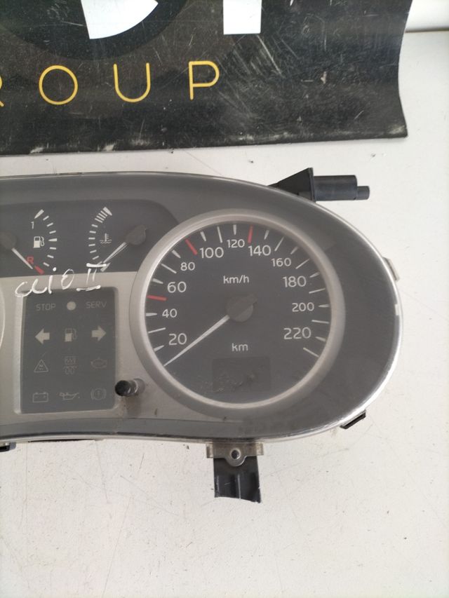 cuadro de instrumentos Renault Clio II 8200261086