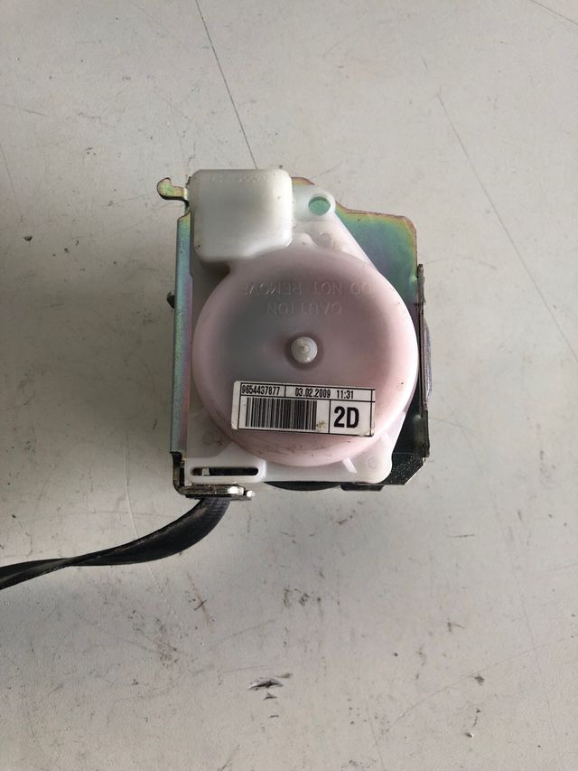 Cinturón de seguridad trasero derecho citroën c4 Picasso 2006-2014 Referencia original : 9654437877