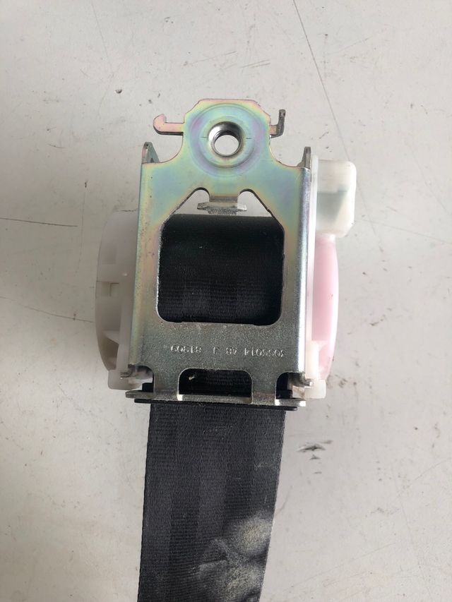 Cinturón de seguridad trasero derecho citroën c4 Picasso 2006-2014 Referencia original : 9654437877