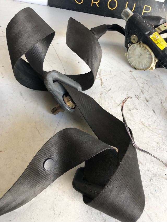 Cinturón de seguridad delantero derecho Renault clio III Referencia : 34006761