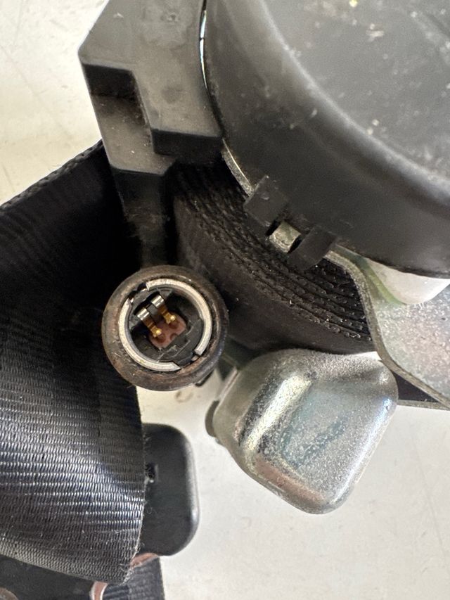 Cinturon de seguridad delantero derecho Peugeot 207cc Referencia original : 96532257XX