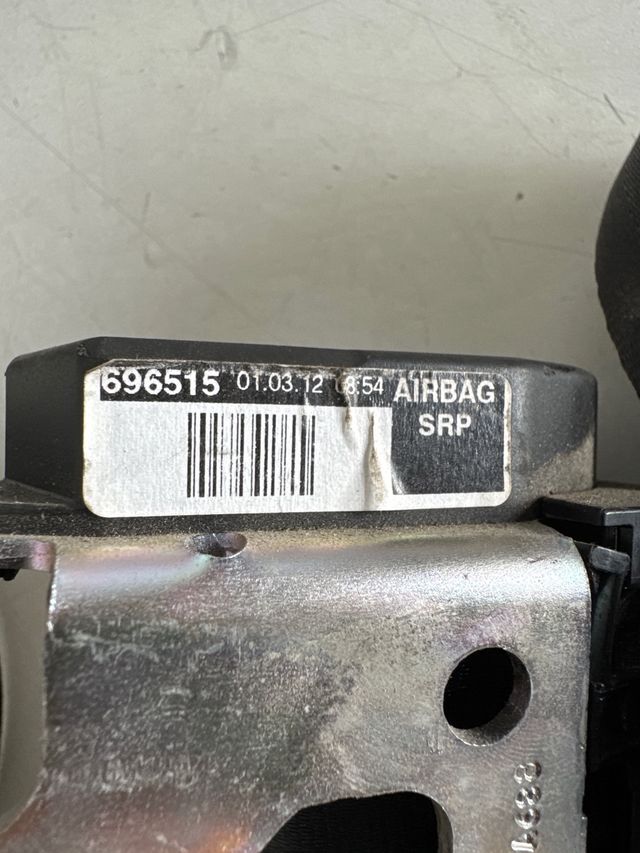 Cintruron de seguridad delantero derecho / izquierdo Renault trafic / Opel vivaro / Nissan primastar II 2001-2014 Referencia Renault : 8200696515 / 696515