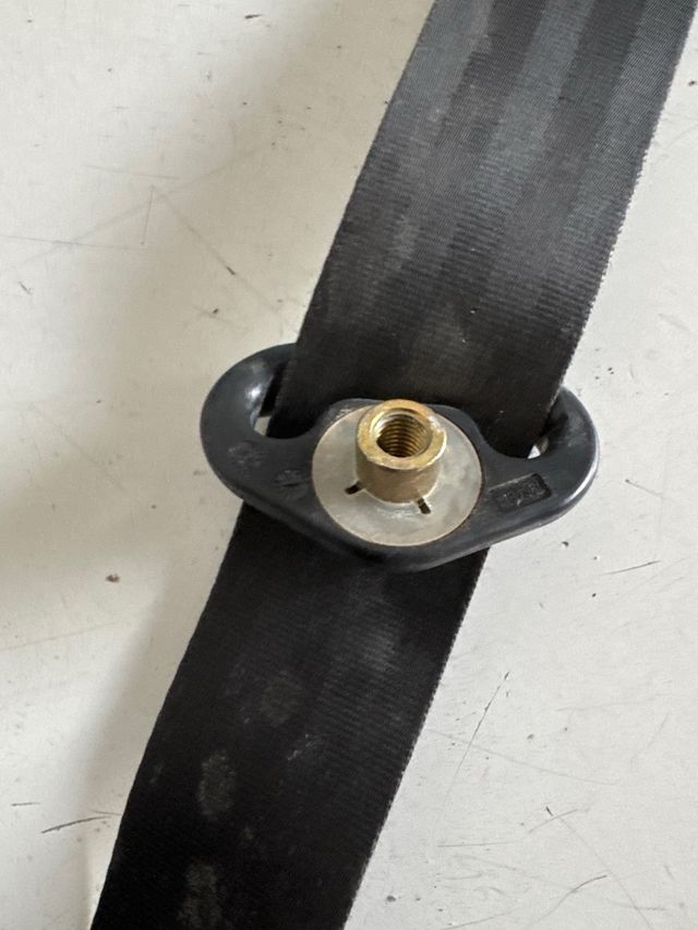 Cinturon de seguridad delantero derecho Renault trafic / Opel vivaro / Nissan primastar II 2001-2014