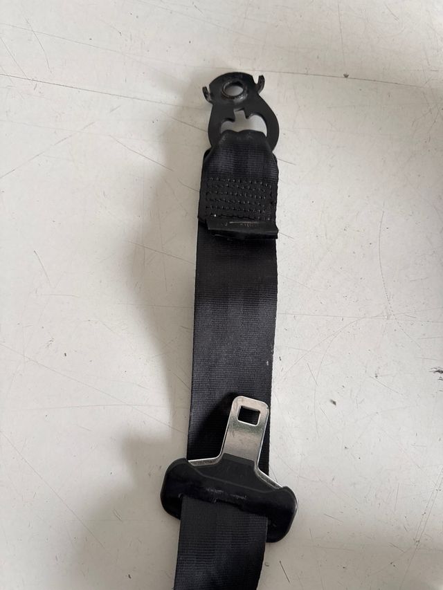 Cinturon de seguridad delantero derecho Renault trafic / Opel vivaro / Nissan primastar II 2001-2014