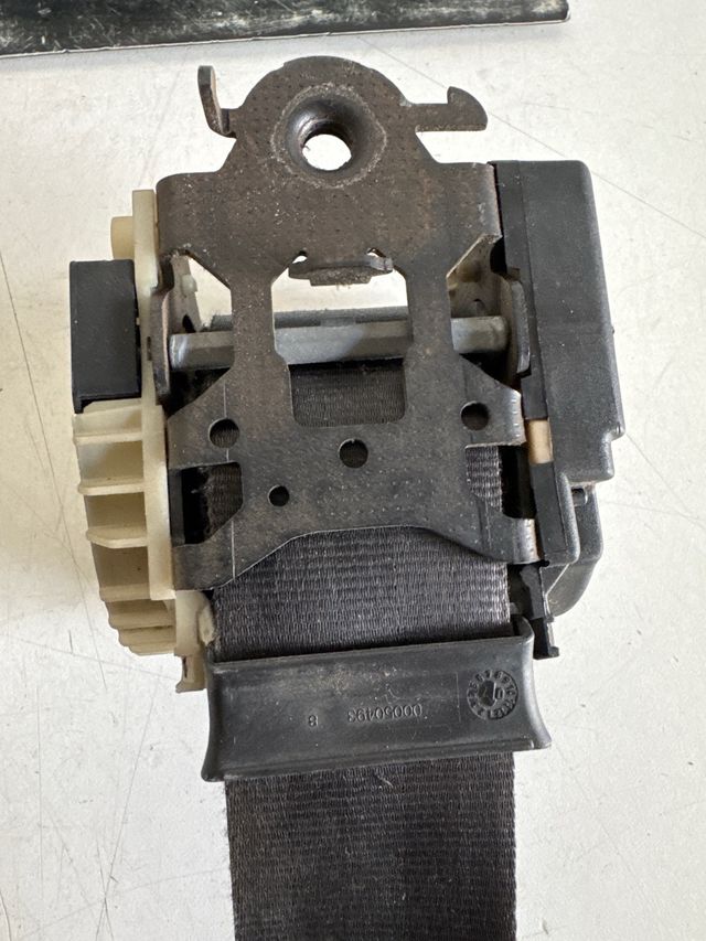 Cinturon de seguridad delantero derecho / izquierdo Citroen C3 pluriel referencia original: 96420340XX