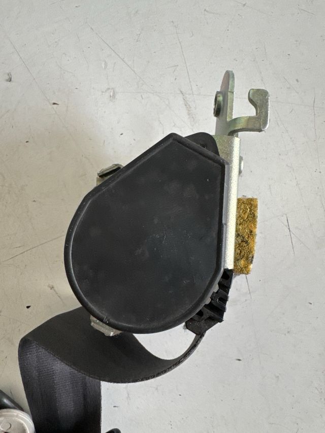 Cinturon de seguridad delantero izquierdo Renault espace IV fase 2 Referencia original : 8200687498