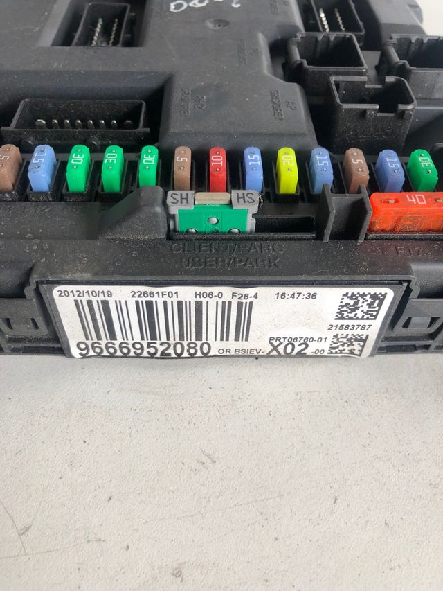 Kit de arranque Citroen C3/DS3 16HDI ECU Bosch Referencia : 0281019819 ECU Referencia original : 9805947680 / BSI referencia : 9666952080