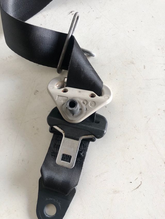 Cinturón de seguridad delantero izquierdo Peugeot 207, 5 puertas /  Referencia original : 96498059XX