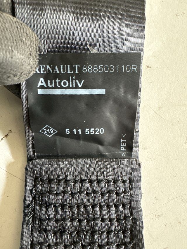 Cinturon de seguridad trasero derecho - izquierdo - central Renault clio IV / Captur 2012-2020 Referencia original : 888503110R