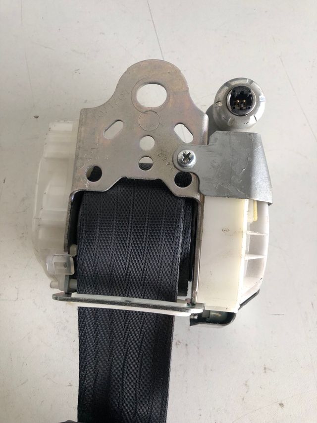 Cinturón de seguridad delantero derecho Peugeot 107 / Citroën C1 / Toyota Aygo, 3 puertas Referencia original : 7P1190P