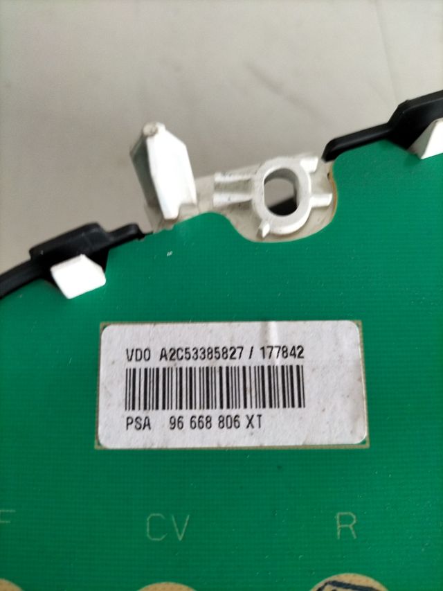 Cuadro de instrumentos Citroën C3 Referencia original  96668806XT