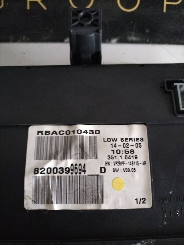 Cuadro de instrumentos Renault Mégane 2 gasolina  Referencia original : 8200399694