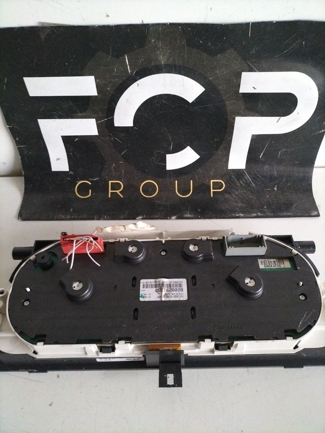 Cuadro de instrumentos Renault Laguna 2  F2    referencia original : 8200291330