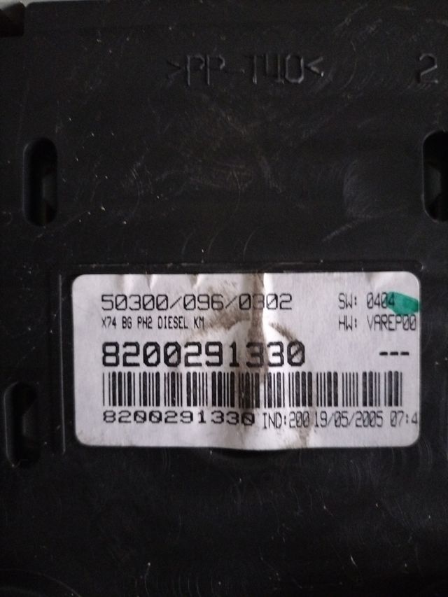 Cuadro de instrumentos Renault Laguna 2  F2    referencia original : 8200291330