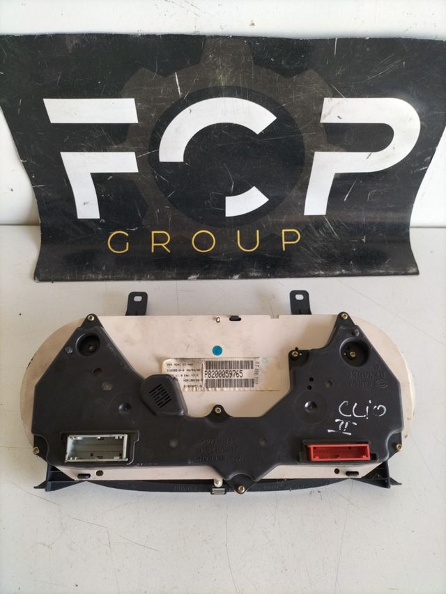 Cuadro de intrumentos Renault Clio 2             
referencia original : 8200059765