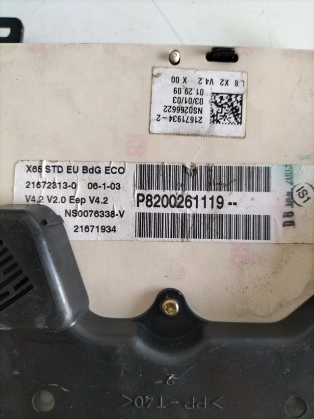 Cuadro de intrumentos Renault Clio II                 Referencia original : 8200261119