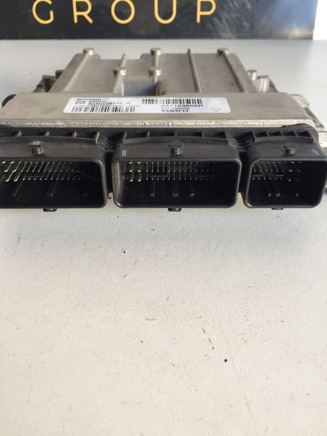 Centralita electrónica ECU Renault                   Referencia original : 237103606R / S180158135A