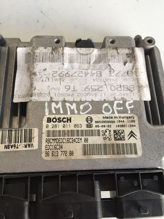 Centralita Bosch Peugeot / Citroen                  Referencia original : 0281011863 / 9661377280 IMMO OFF