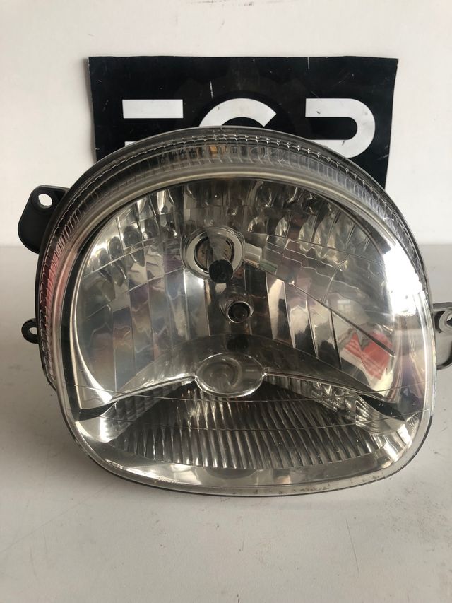 Faro delantero derecho Renault twingo 1