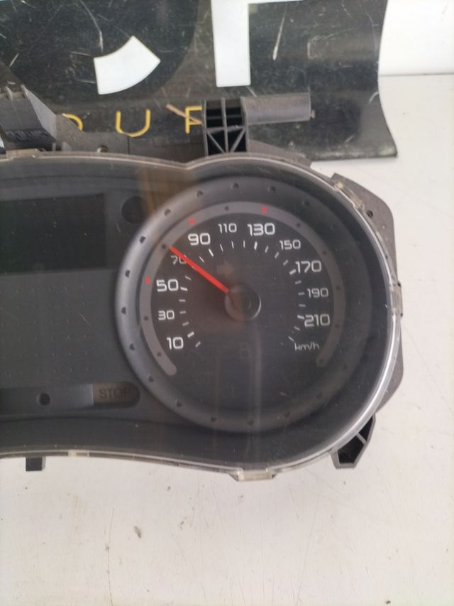 Cuadro de intrumentos Renault Clio 3 1.5 dci
referencia original : 8200471238