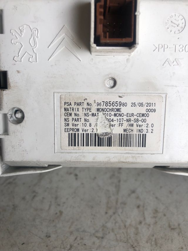 Cuadro de instrumentos Peugeot 508 1.6 hdi  referencia original :  9678565980 / 9800420280        con 83883 km 