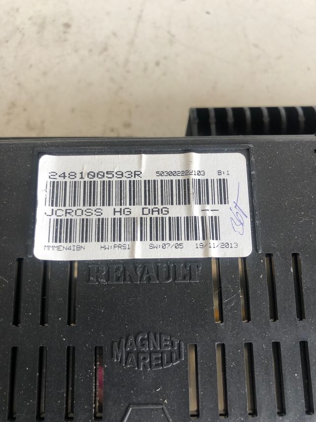 Cuadro de instrumentos Renault scenic 3          
refrencia original : 248100593R con 37541