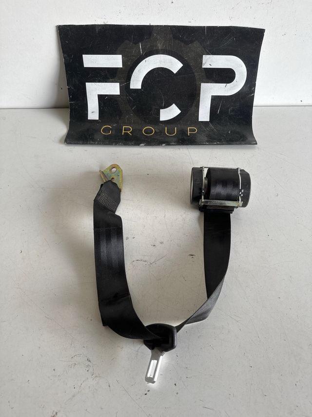 Cinturon trasero derecho volkswagen golf V Referencia original  : 606471400 / 1k6857806