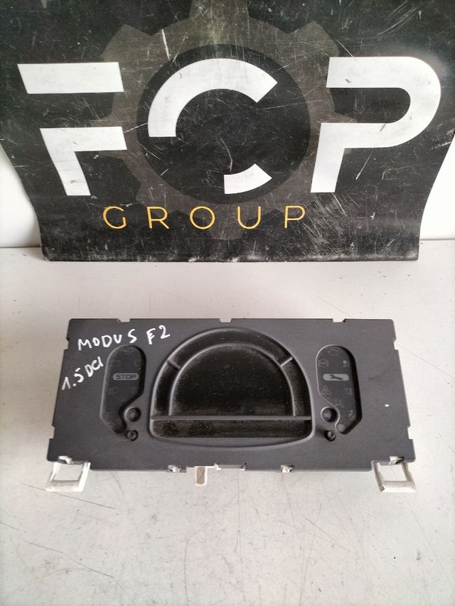 Cuadro de instrumentos Renault Modus / Grand Modus                                                               
referencia original  : 8200668080