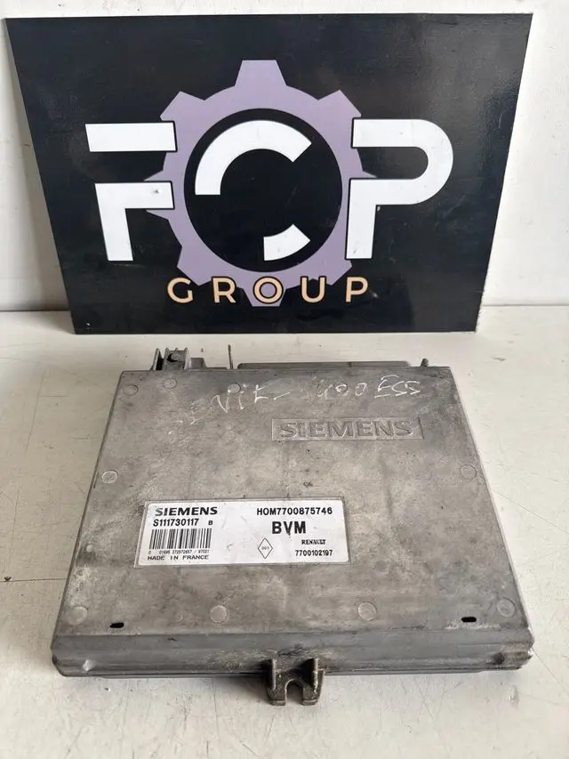 Centralita Motor Renault Referencia original : 7700875746 - 7700102197 Referencia Siemens : S111730117