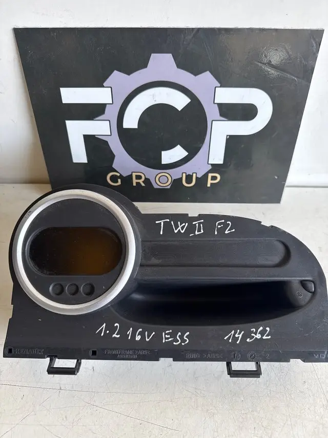 Cuadro de instrumentos para Renault Twingo II F2. con 14362km Referencia original : 8201462031