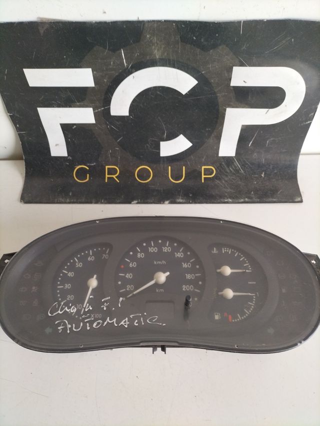 Cuadro de instrumentos Renault clio 2            
Referencia original : 7700410442