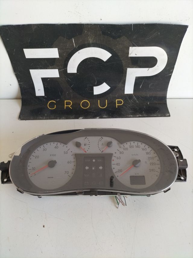 Cuadro de intrumentos Renault Clio 2                         Referencia original : 8200054416