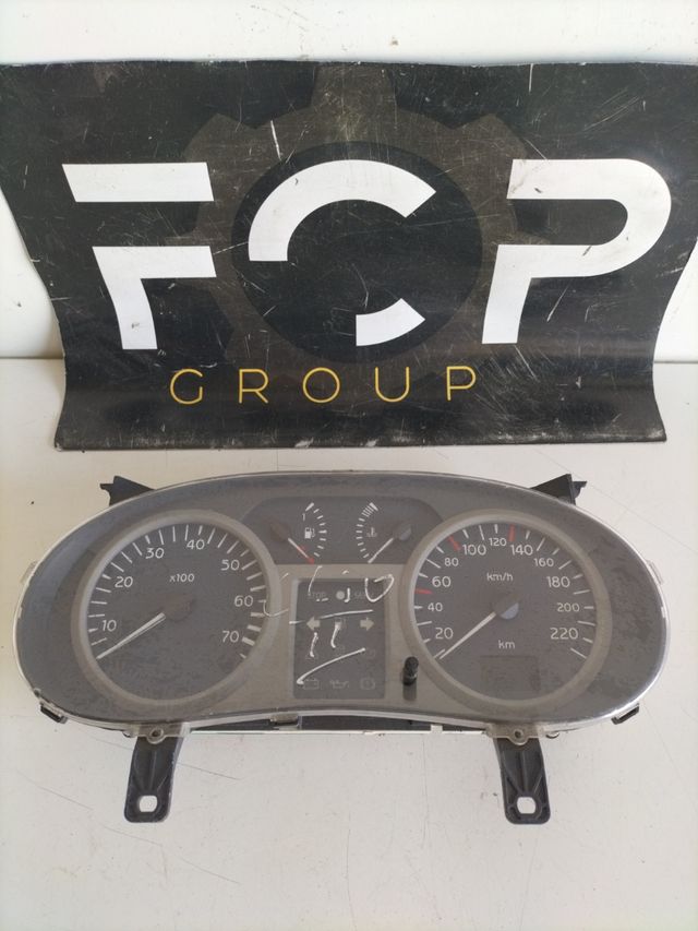 Cuadro de intrumentos Renault Clio 2             
referencia original : 8200059765