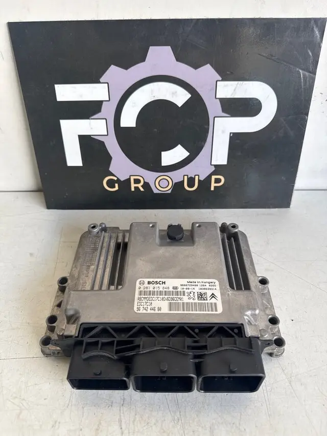 Centralita de motor Bosch para Peugeot y Citroen. Modelo : EDC17C18 1.6 hdi Referencia Bosch : 02281015848 Referencia PSA : 9674244680
