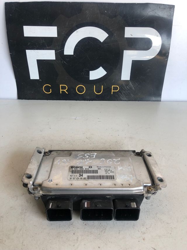 Centralita motor Peugeot 206 1.6 16v gasolina
Referencia original : 9638783480
Referencia Bosch : 0261206942