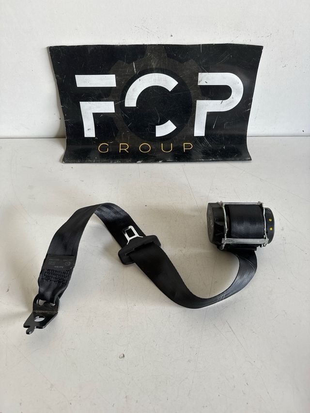 Cinturon de seguridad trasero derecho Renault clio 4 / captur 2012-2020 referencia original : 888404130R