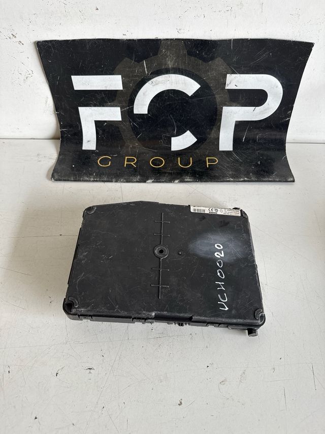 Caja de reles UCH N3 Renault Megane / Scenic II Referencia Renault : 8200412549 Referencia Siemens: S118400340F