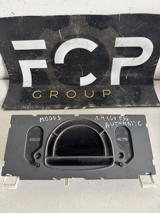 Cuadro de intrumentos Renault Modus 1.4 16V gasolina Automatic Referencia original : 8200668079