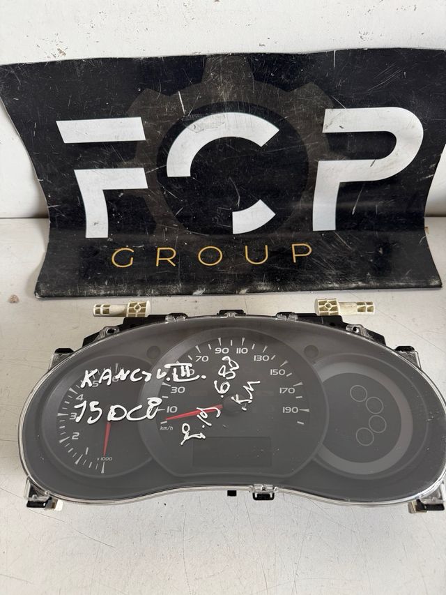 Cuadro de intrumentos Renault Kangoo 1.5 DCI con 219638 km Referencia original : 8200796010