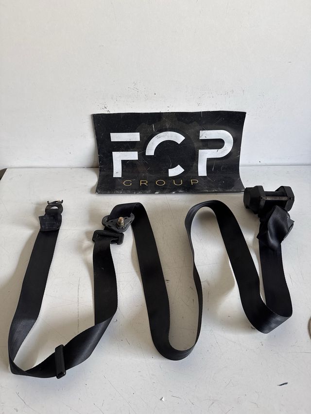 Cinturon de seguridad delantero derecho Renault master II Referencia : 40102