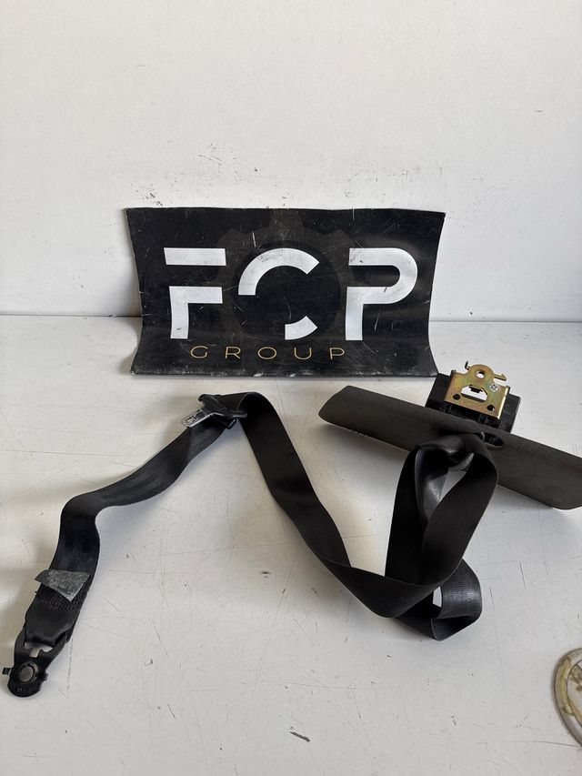 Cinturon de seguridad delantero derecho Renault trafic / Opel vivaro / Nissan primastar II 2001-2014 Referencia original : 8200300778 / 300778