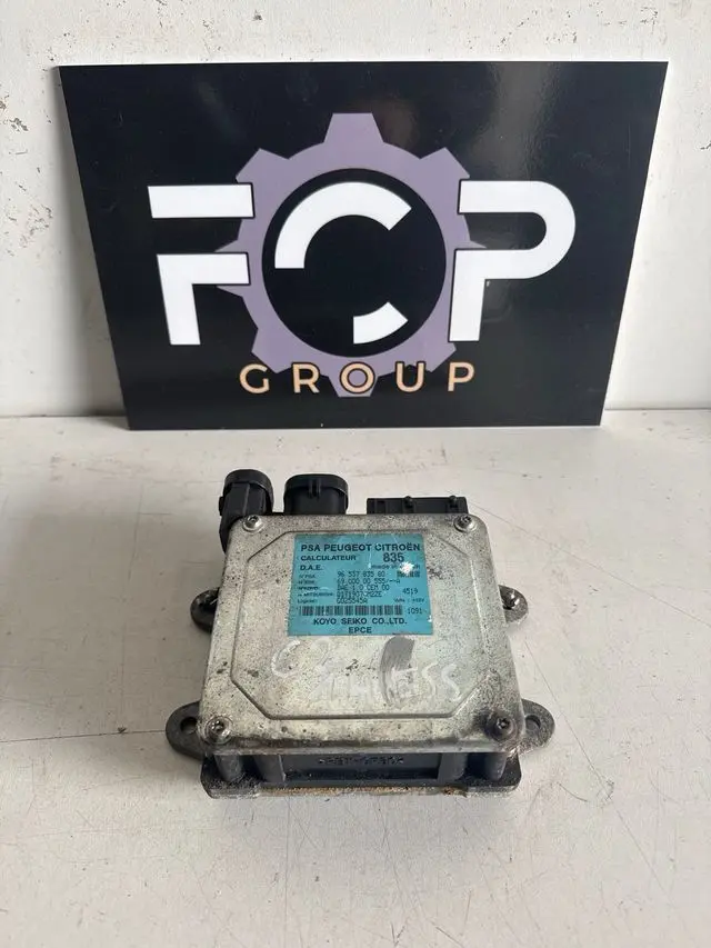 Centralita direccion Citroën C2 / C3 Referencia original : 9553783580 / 6900000555