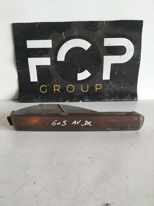 Intermitente piloto delantero derecho Peugeot 605 Referencia Valeo : 6751236