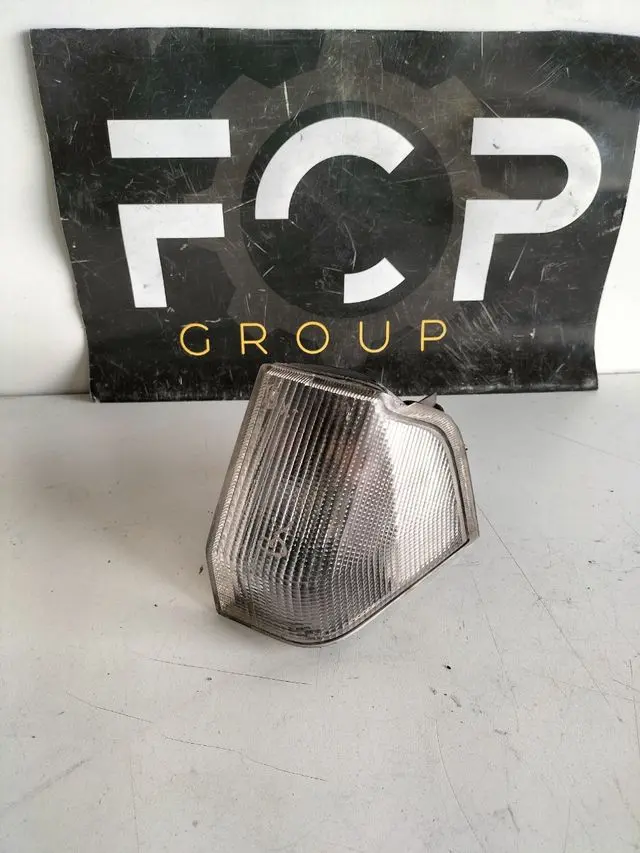 Indicador de direccion delantero izquierdo Citroën BX observacion : tiene un paquena grieta. precio rebajado