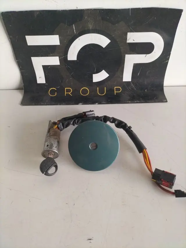 Clausor de arranque Peugeot 206 +tapa de gasolina