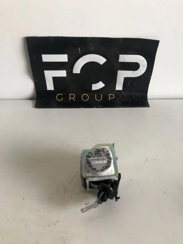 Cinturón de seguridad trasero central Citroën c4 Picasso 2006-2014 Referencia original : 9654964577