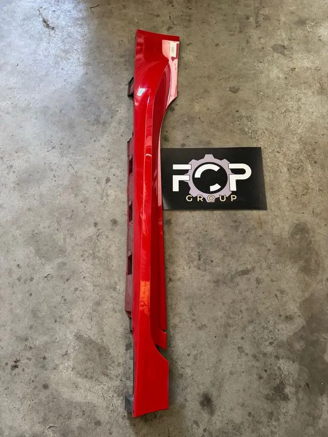 Moldura del panel inferior Derecho Toyota GR86 2022-2025 Referencia original : SU003-08648