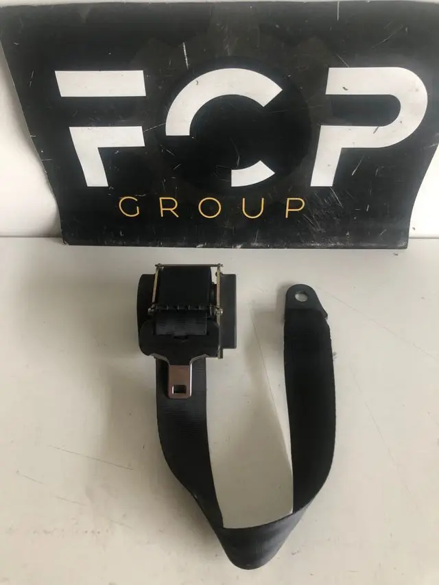 Cinturon de seguridad trasera izquierdo - derecho Peugeot 407 Referencia original : 96440739XX