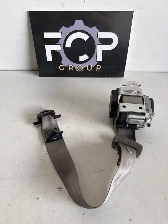 Cintron de seguridad trasero derecho - izquierdo - central Renault laguna III 2007-2015 Referencia original : 888400011R